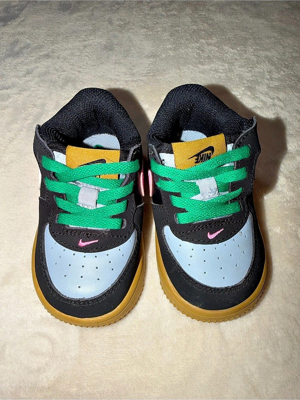 Nike Air Force 1 Walker Sneakers Black & Gold/Yellow Like New